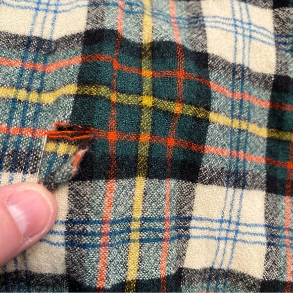 Vintage Pendleton wool button up shirt 100 % pure virgin wool made in USA - Picture 12 of 12